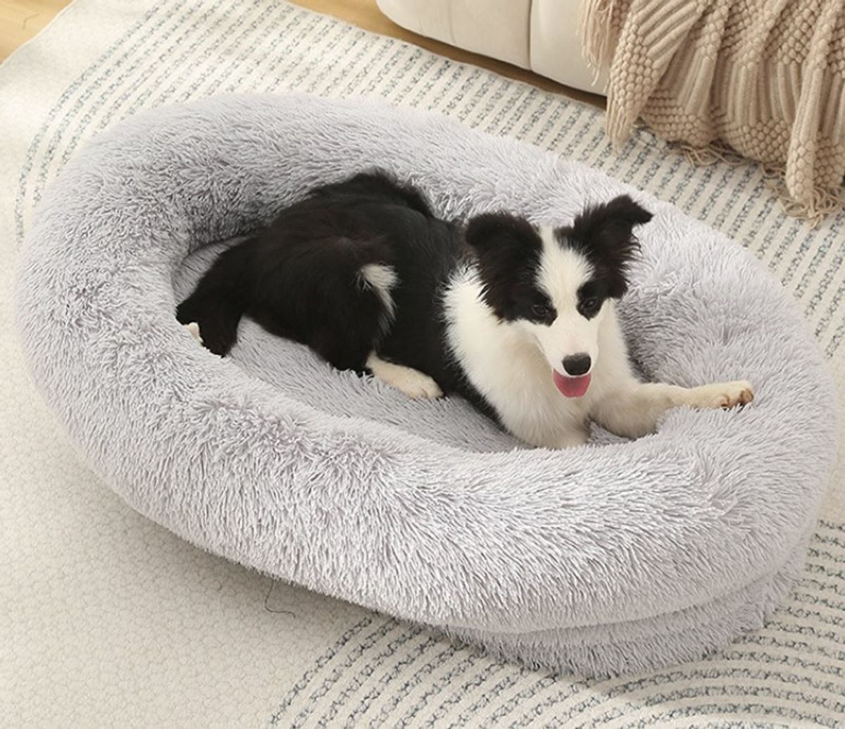 Lys grå oval fluffy ortopedisk hundeseng - 2 str