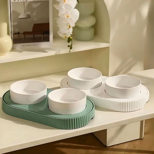 Hovedbilde Design keramikkskåler med rillet stativ til hund og katt