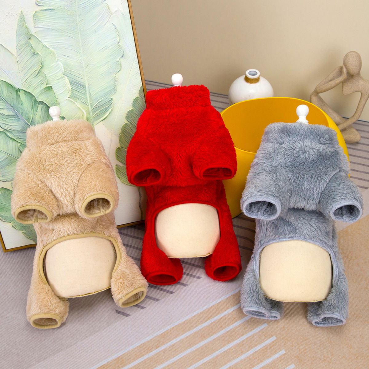 Myk hundedress med fire ben - beige